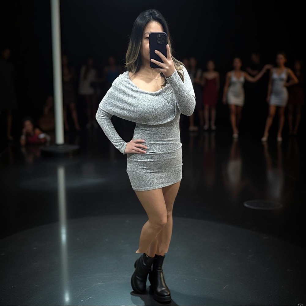 A+ Ellen Gray Long Sleeve Dress